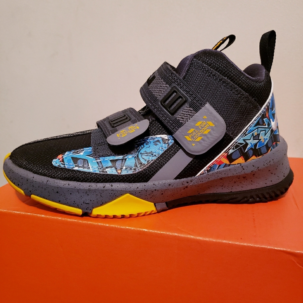 Boys Nike (Lebron James)